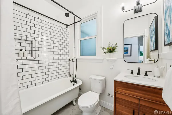 $990,000 | 3967 18th Street, Unit 4, San Francisco, CA 94114