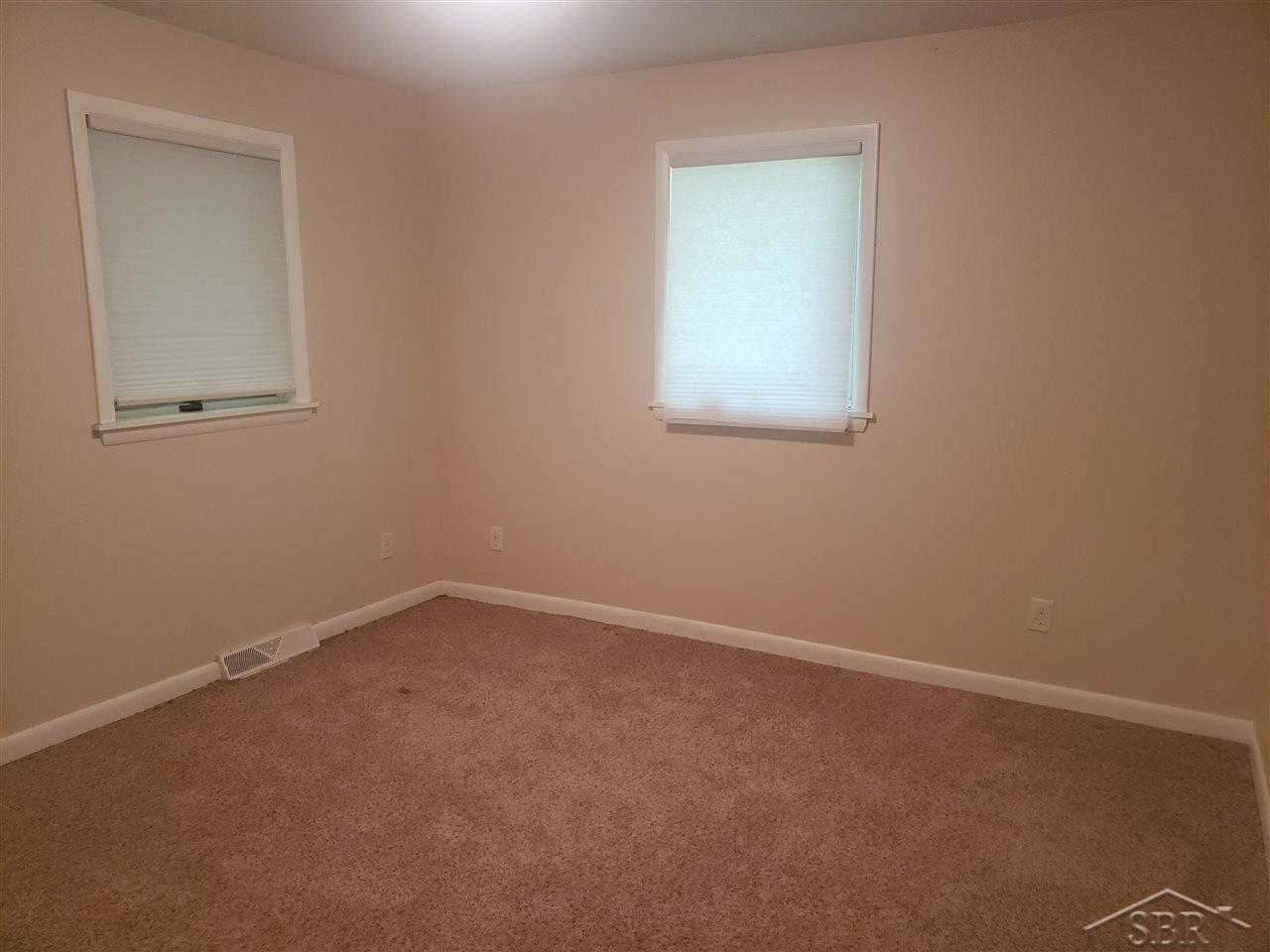 8045 Ohern Road Saginaw, MI 48609 - Photo 8 of 10 50079748-7.JPG