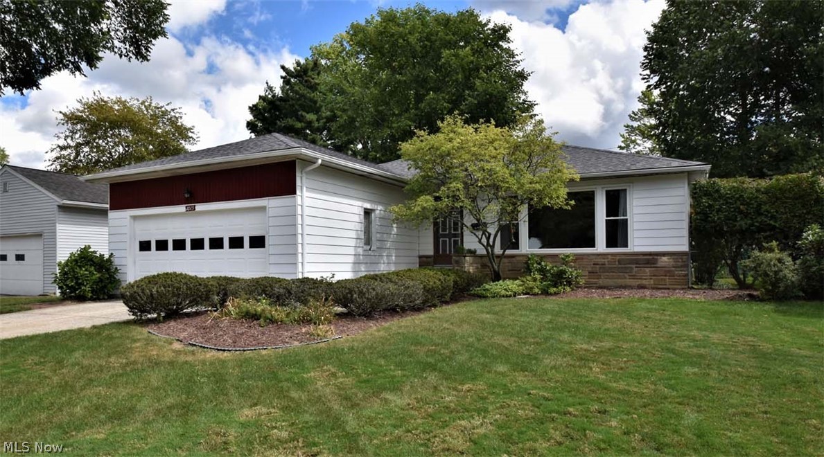 1015 Hanley Road Cleveland, OH 44124 - Photo 1 of 30