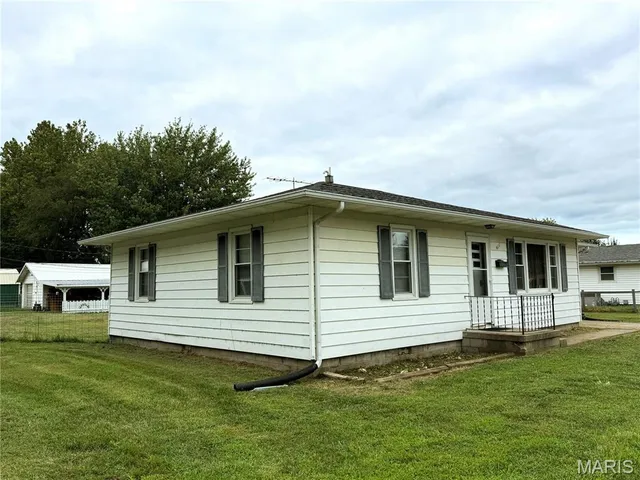 $135,000 | 411 East Bates Street, La Plata, MO 63549
