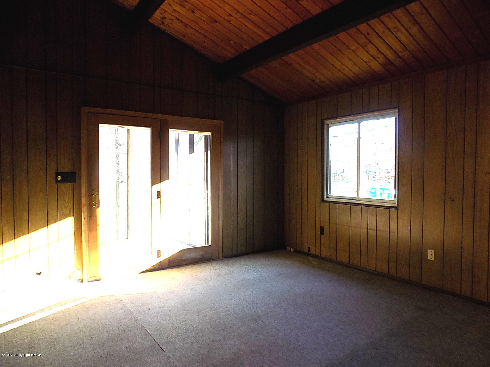 4560 Pine Ridge Drive West Bushkill, PA 18324 - Photo 12 of 16 DSCN9550