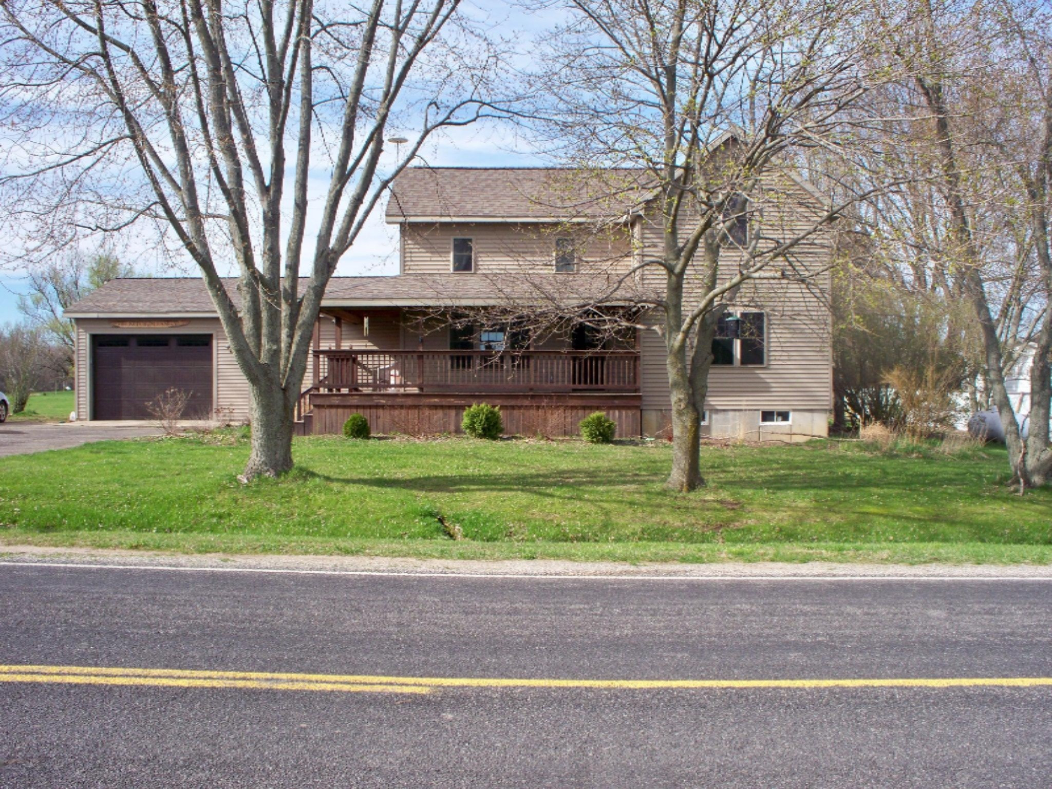 9360 West Howe Road Eagle, MI 48822 - Photo 1 of 42 128_5154