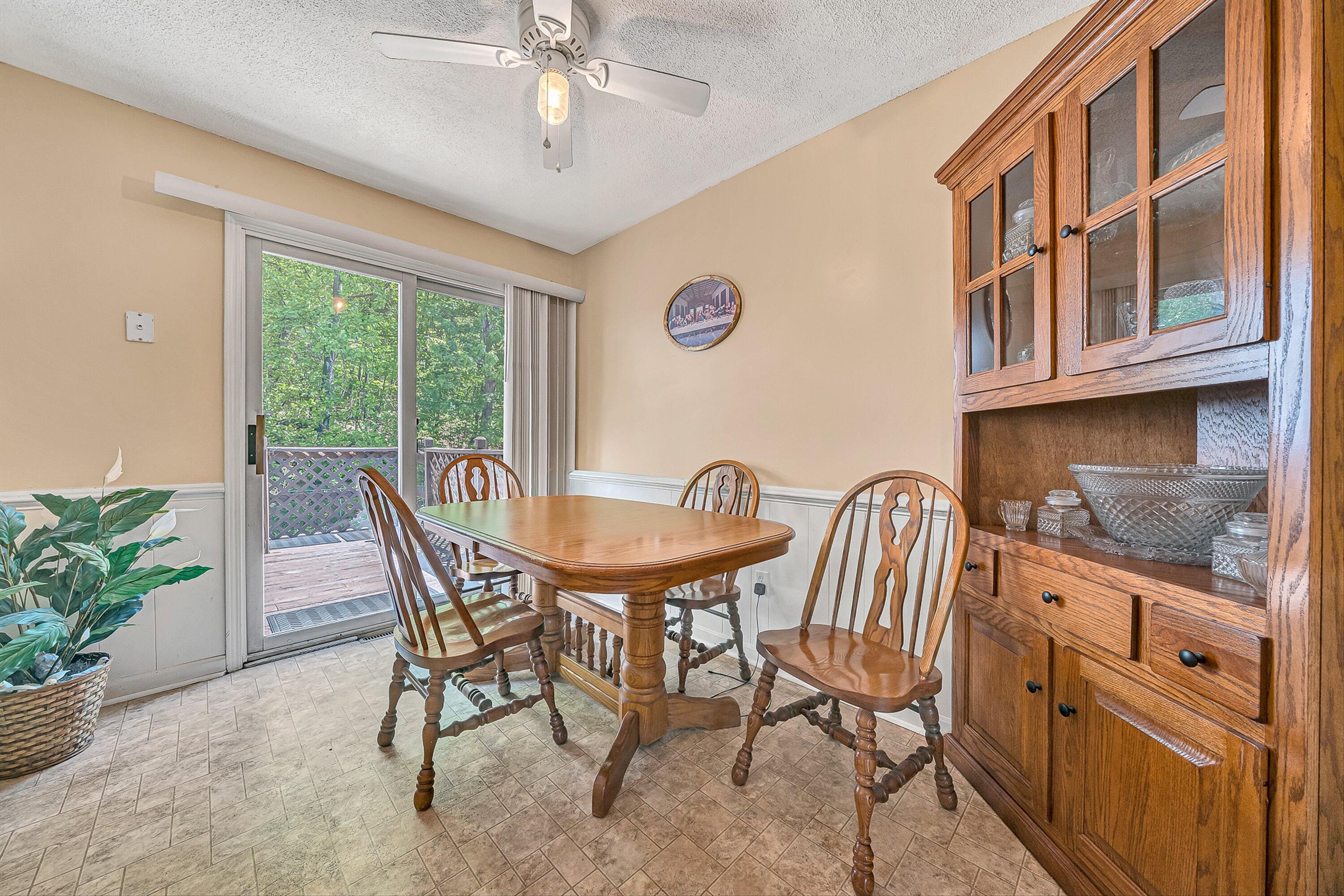 2725 Beaver Brook Road Salem, VA 24153 - Photo 11 of 40 07-VM-04197