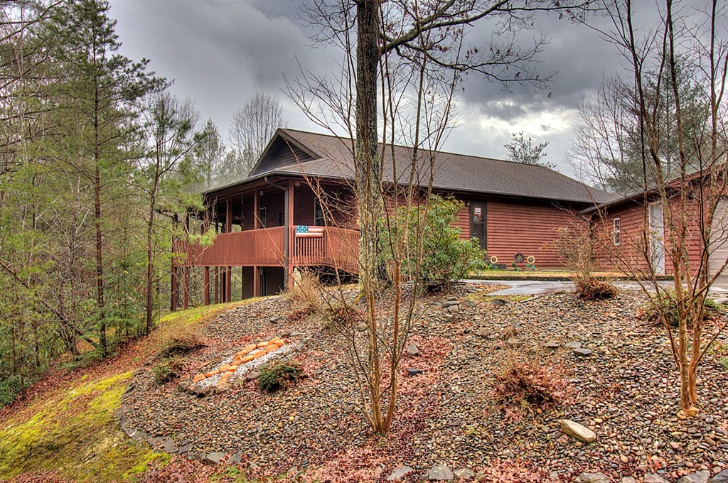 207 Cobblestone Way Townsend, TN 37882 - Photo 2 of 32