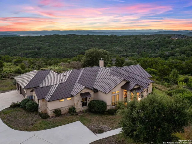 $1,095,000 | 1083 Pr 2775, Mico, TX 78056