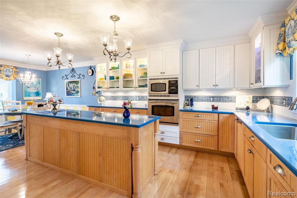 861 Augusta Drive Rochester Hills, MI 48309 - Photo 6 of 37