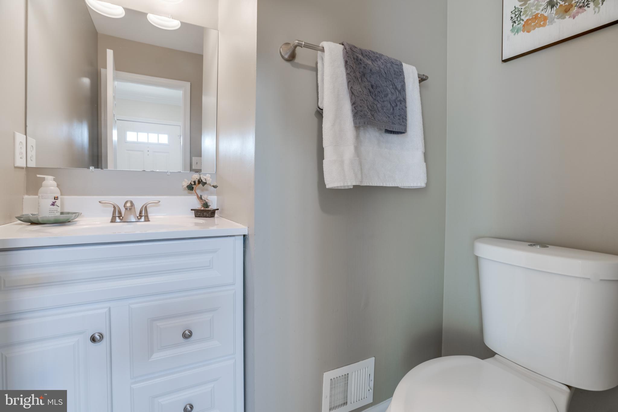 8544 Bauer Drive Springfield, VA 22152 - Photo 9 of 44 Gallery Image 9