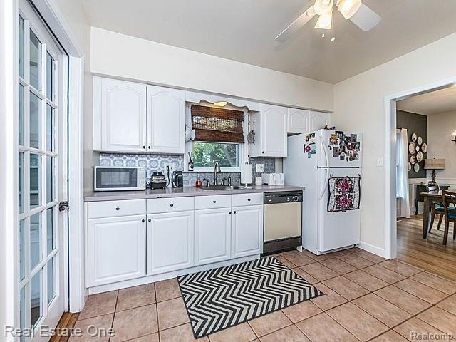 145 Angle Road Walled Lake, MI 48390 - Photo 22 of 37