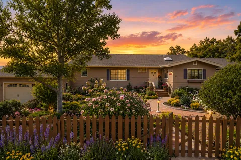 $970,000 | 2850 Rancho Rea Road, Aromas, CA 95004