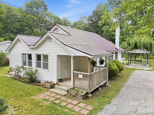 $380,000 | 226 Vance Avenue, Black Mountain, NC 28711