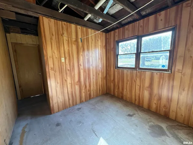 $130,000 | 305 Railroad Street, Tamms, IL 62988