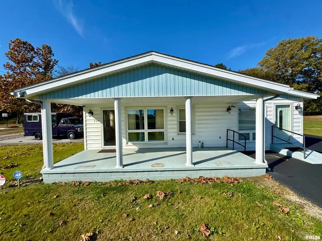 $130,000 | 305 Railroad Street, Tamms, IL 62988