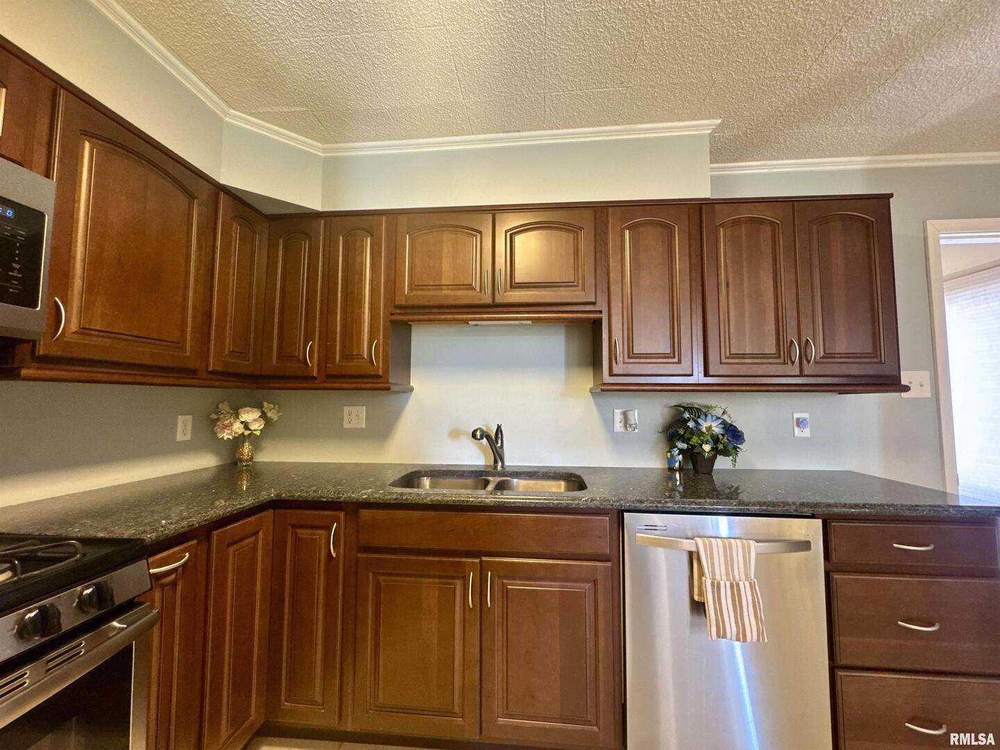 305 Railroad Street Tamms, IL 62988 - Photo 8 of 25