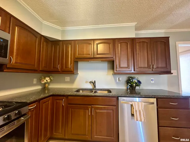 $130,000 | 305 Railroad Street, Tamms, IL 62988