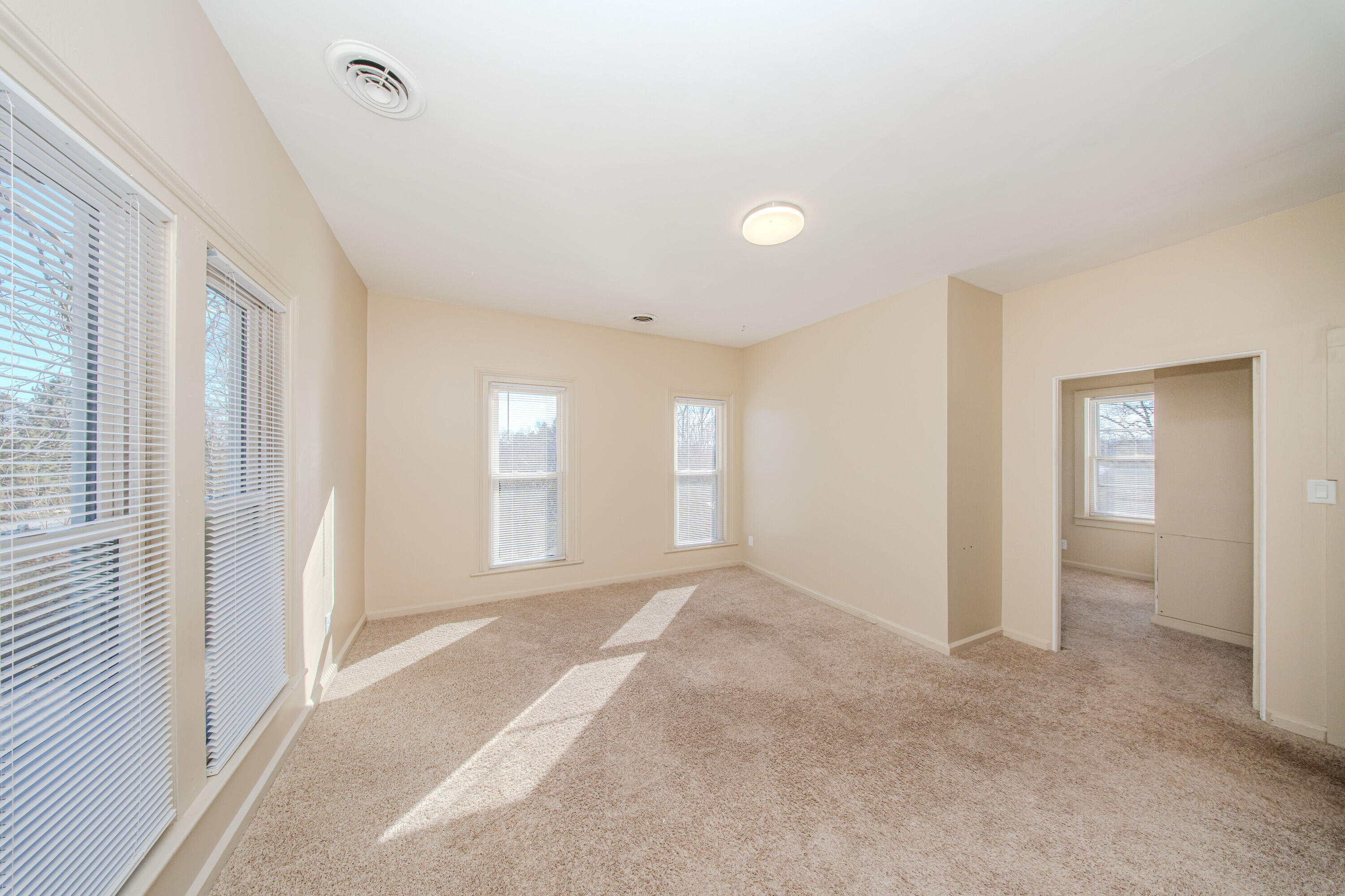 7130 Platt Road Saline, MI 48176 - Photo 41 of 77 Apt 3 Living Room