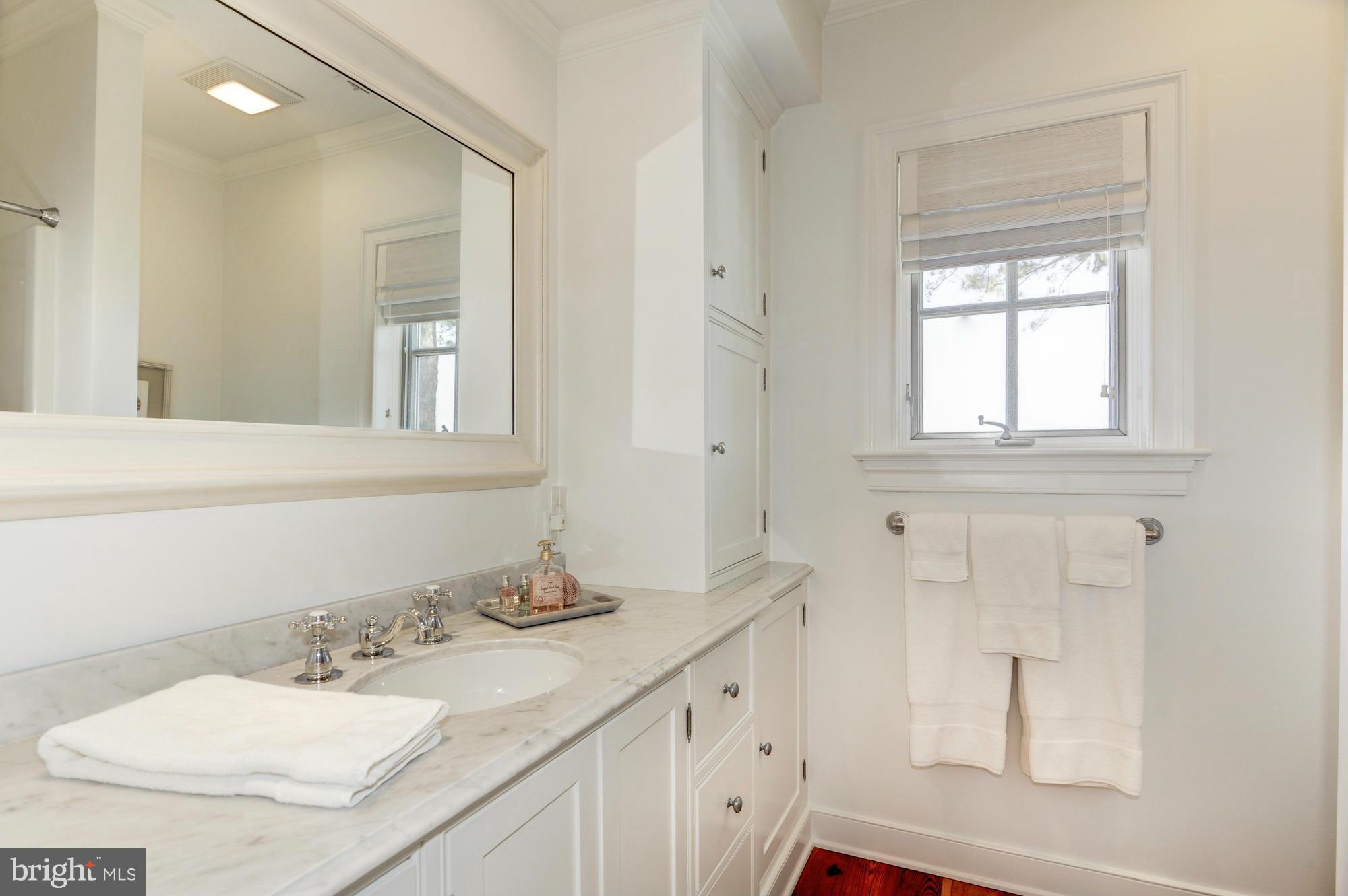 4784 Ferry Neck Road Royal Oak, MD 21662 - Photo 19 of 33 Hall Bath