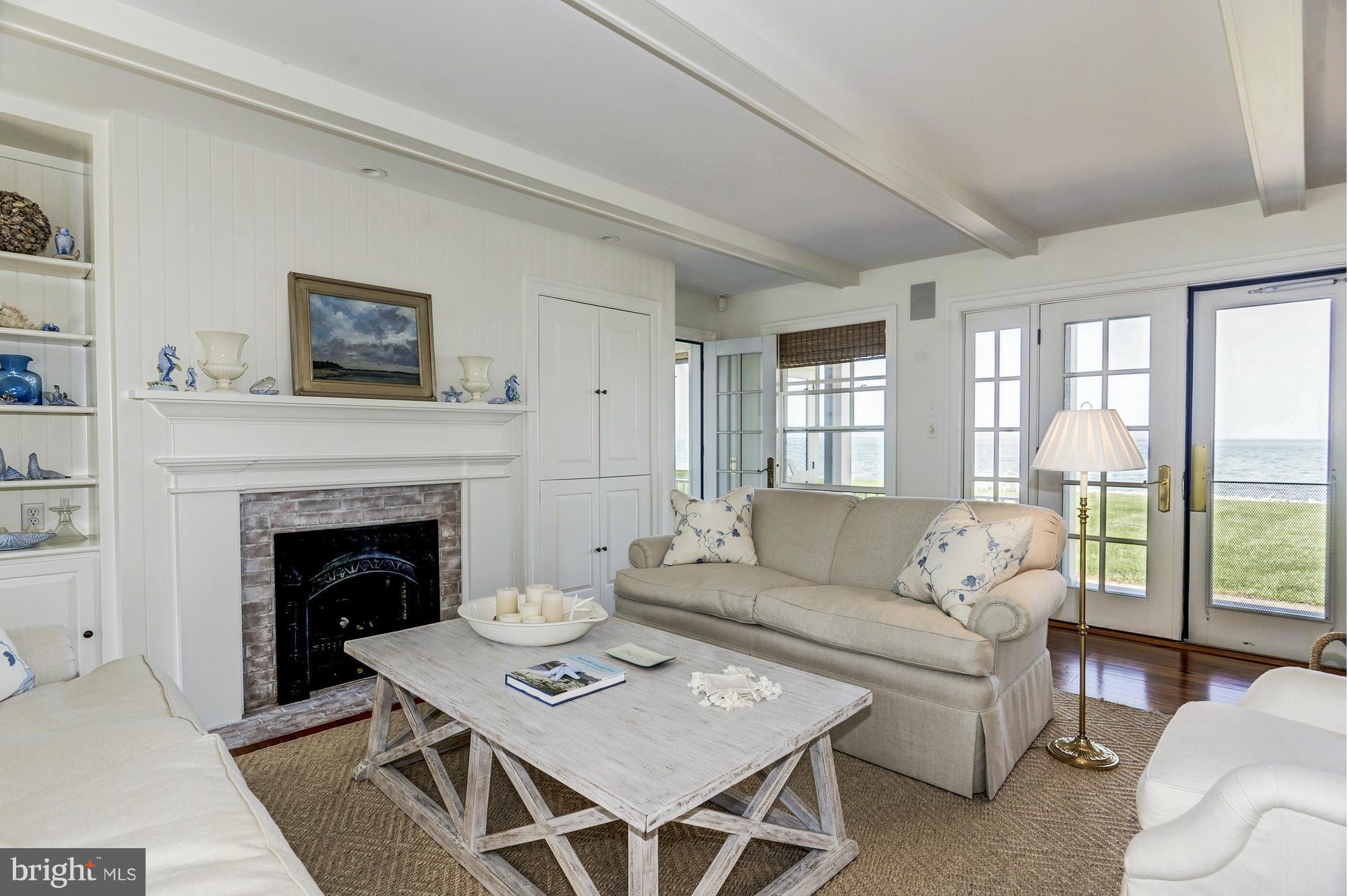 4784 Ferry Neck Road Royal Oak, MD 21662 - Photo 10 of 33 Living Room