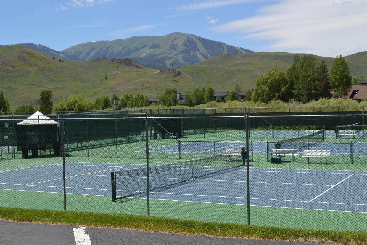 2639 Ridge Lane, Unit 39 Sun Valley, ID 83353 - Photo 29 of 35 Near Tennis