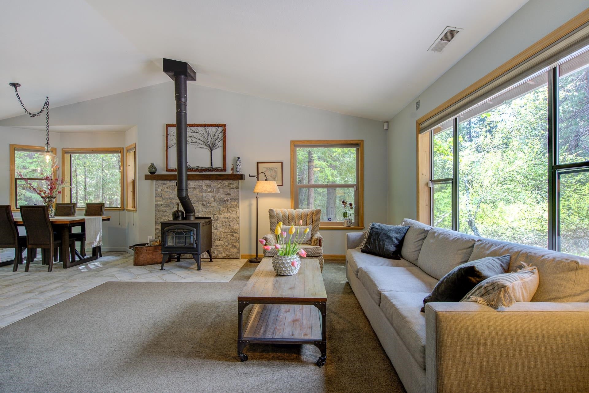 515 Eiler Road Mount Shasta, CA 96067 - Photo 5 of 29 Gallery Image 5