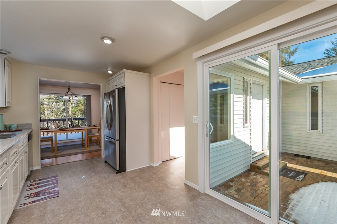 1966 Buckthorn Road Oak Harbor, WA 98277 - Photo 8 of 40 Gallery Image 8
