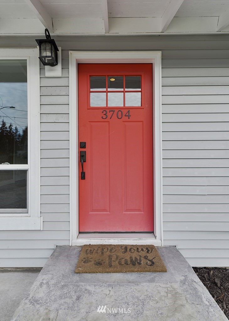 3704 Northeast 9th Court Renton, WA 98056 - Photo 2 of 20