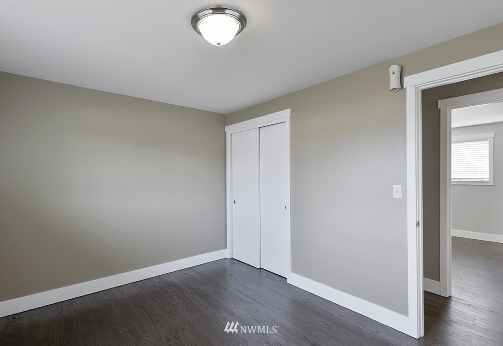 3704 Northeast 9th Court Renton, WA 98056 - Photo 11 of 20