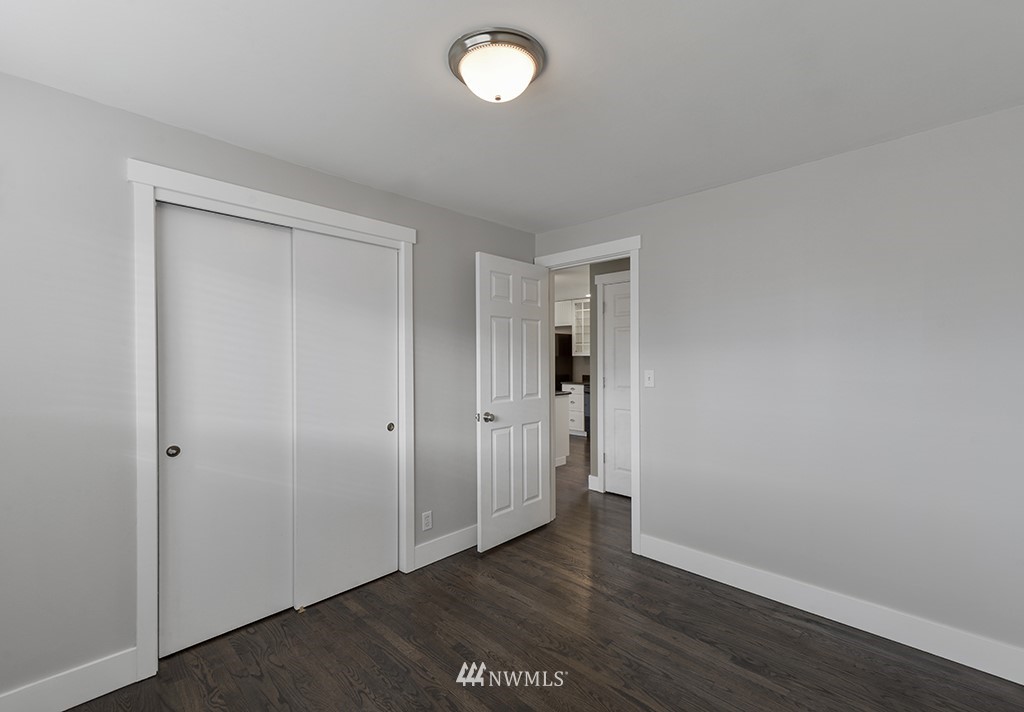 3704 Northeast 9th Court Renton, WA 98056 - Photo 14 of 20