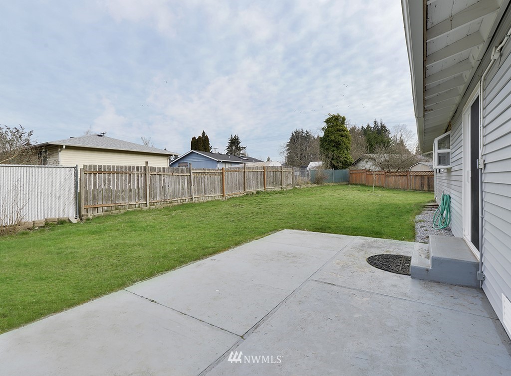 3704 Northeast 9th Court Renton, WA 98056 - Photo 16 of 20