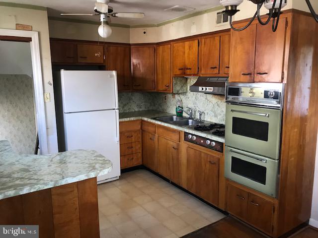 561 Shipley Road Linthicum Heights, MD 21090 - Photo 4 of 10