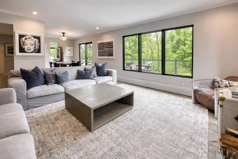 $2,350,000 | 42 Whooping Hollow Road, East Hampton, NY 11937