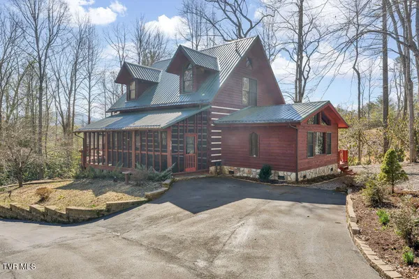 $559,900 | 319 Ivy Wood Lane, Mountain City, TN 37683
