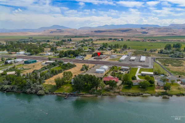$800,000 | 10514 Airpark Loop Road, Melba, ID 83641