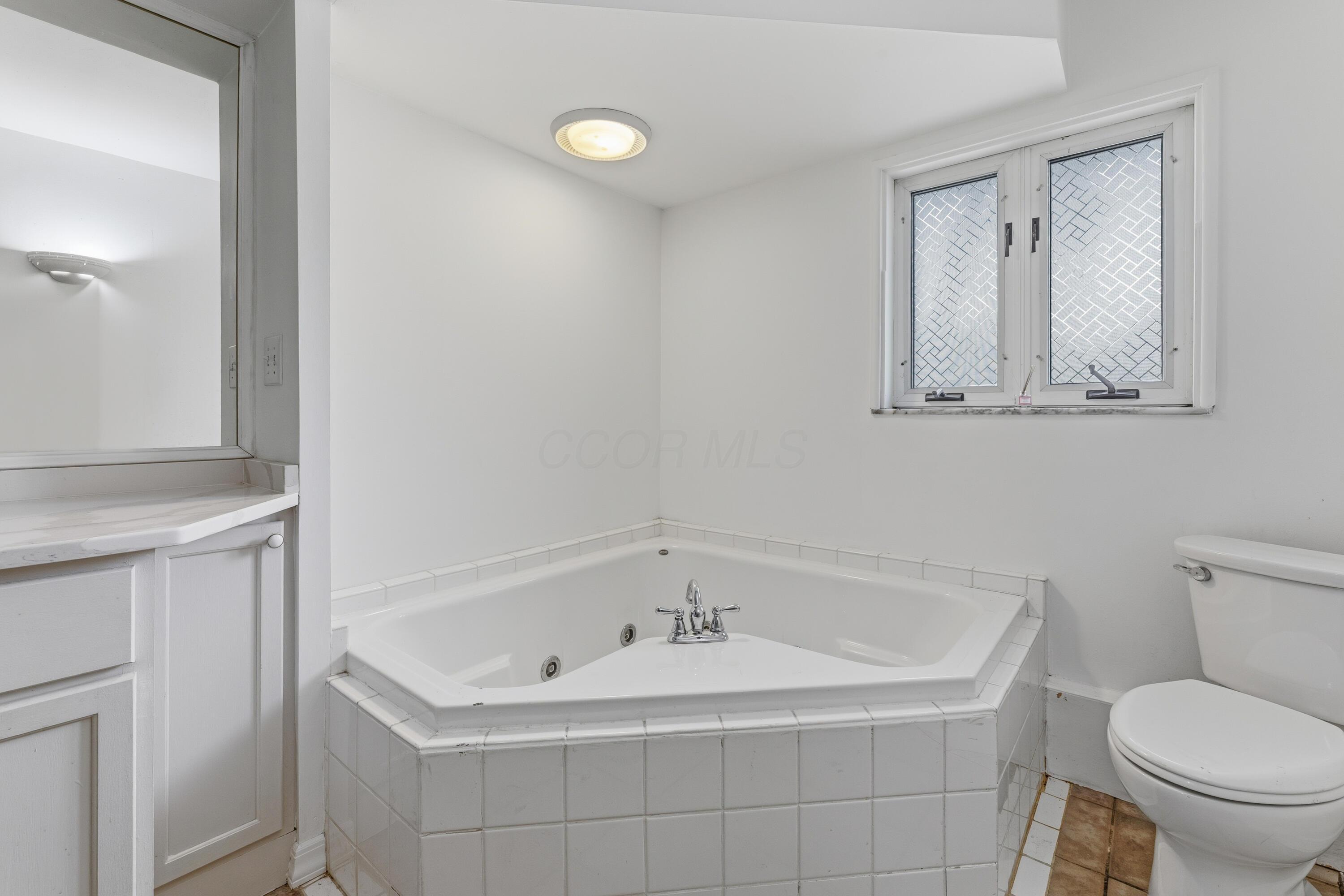 4356 Dublin Road Columbus, OH 43221 - Photo 14 of 77