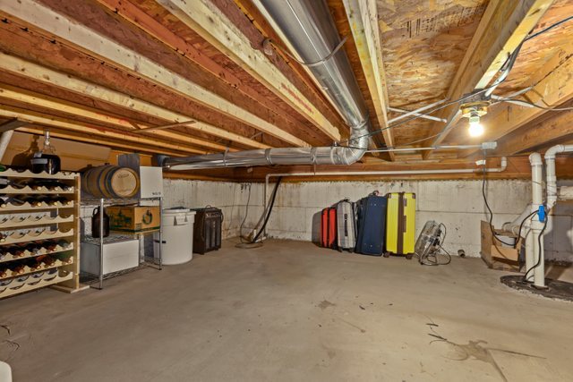 1S225 Valley Road Lombard, IL 60148 - Photo 30 of 46 a view of a room with gym equipment