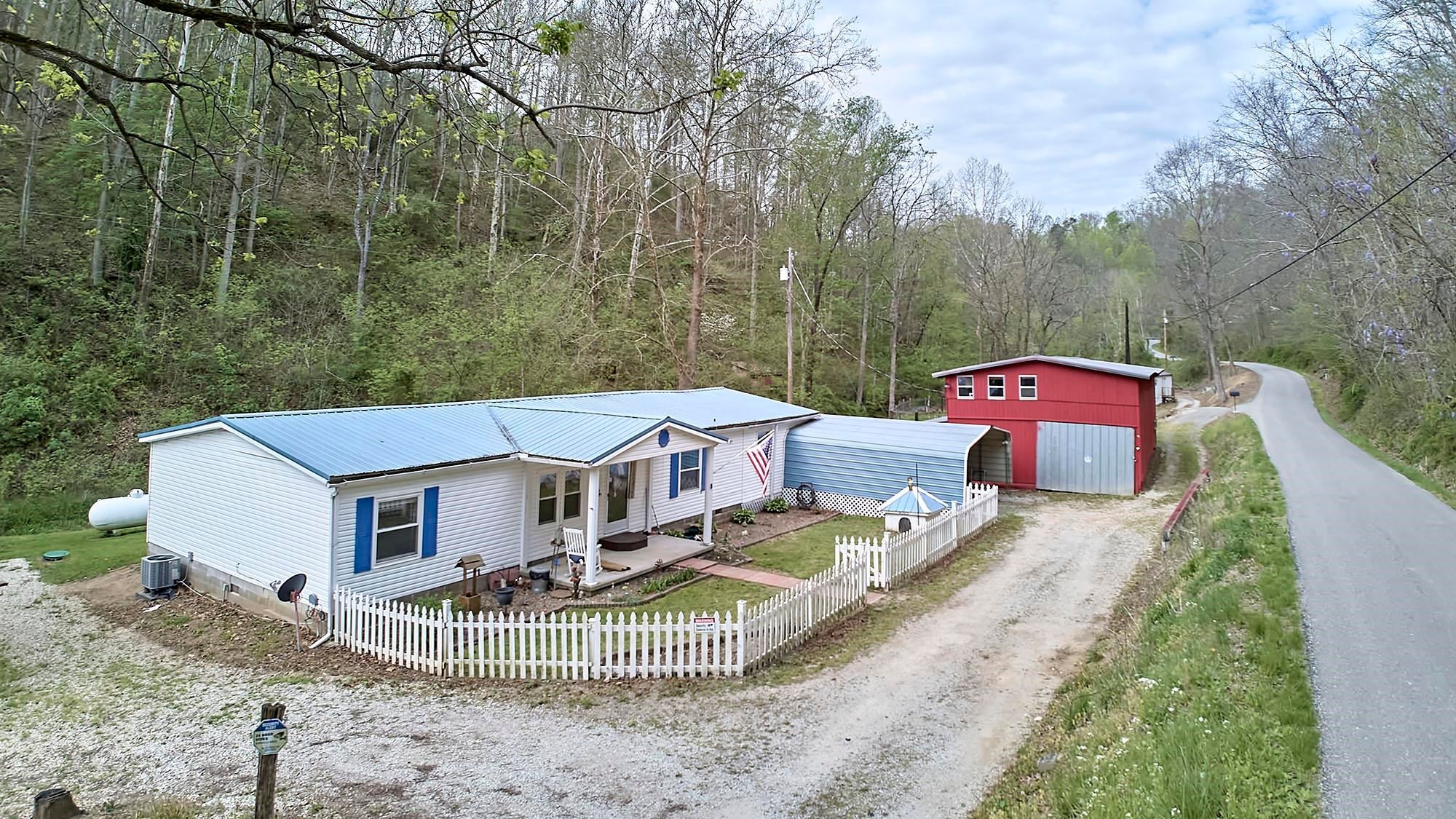 1021 McComas Branch Road Milton, WV 25541 - Photo 28 of 29 Gallery Image 28