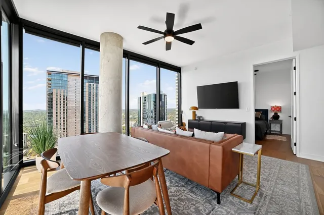 a view of a livingroom with furniture
