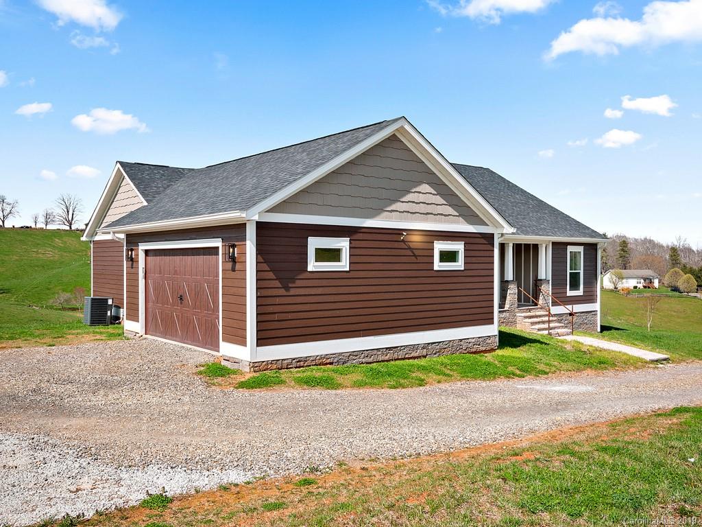 615 Newfound Road Leicester, NC 28748 - Photo 3 of 26