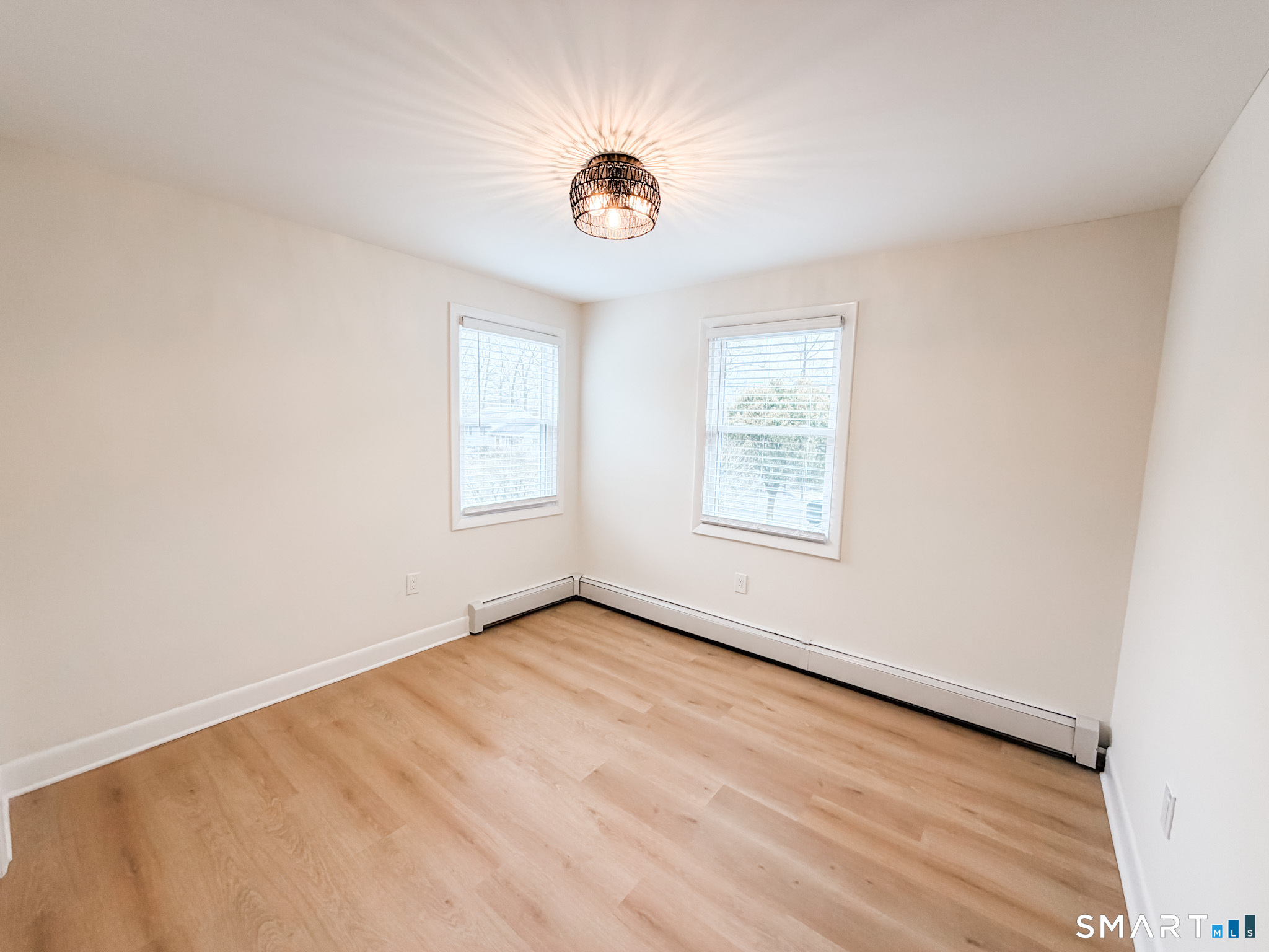 33 Forest Avenue Groton, CT 06355 - Photo 11 of 38