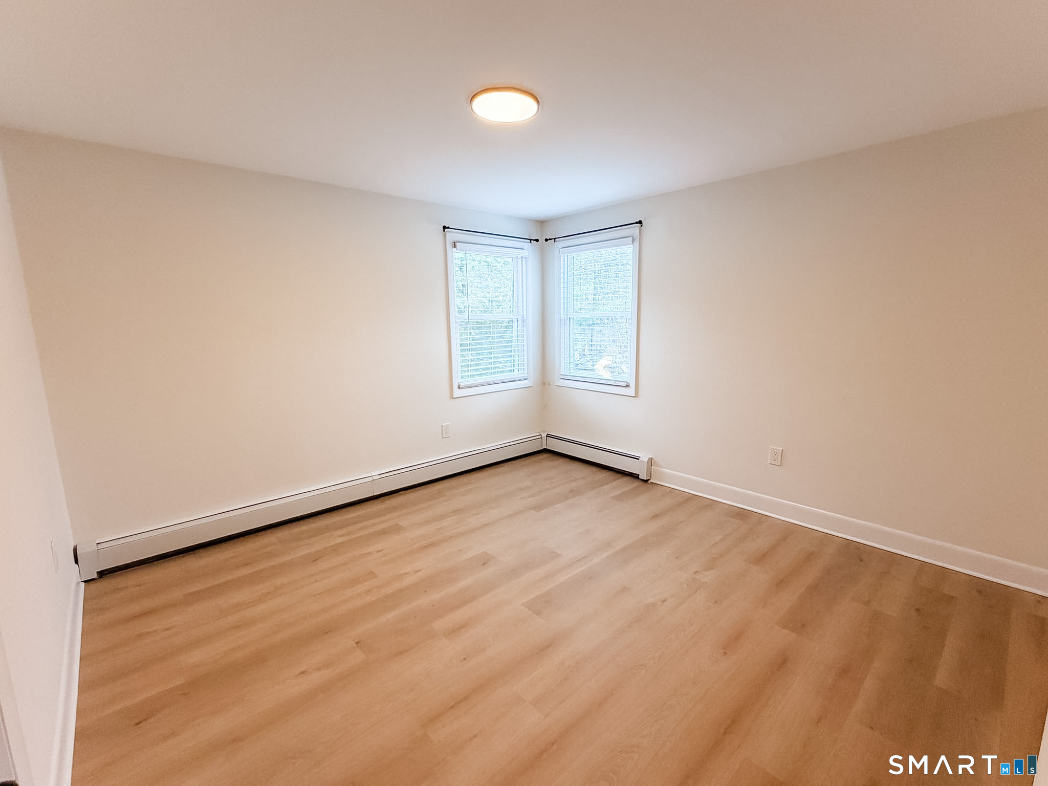 33 Forest Avenue Groton, CT 06355 - Photo 12 of 38