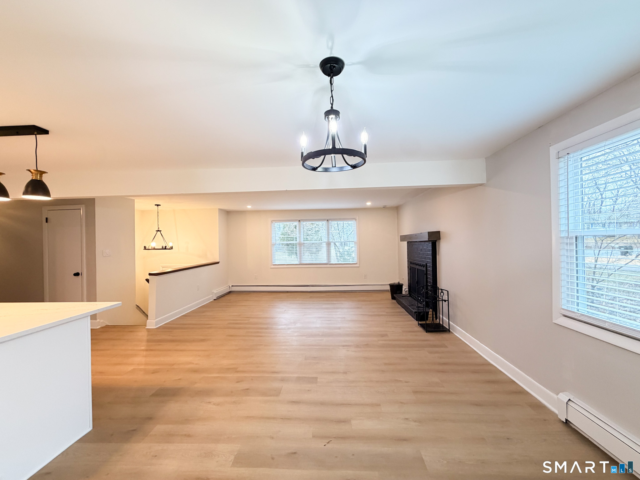 33 Forest Avenue Groton, CT 06355 - Photo 5 of 38