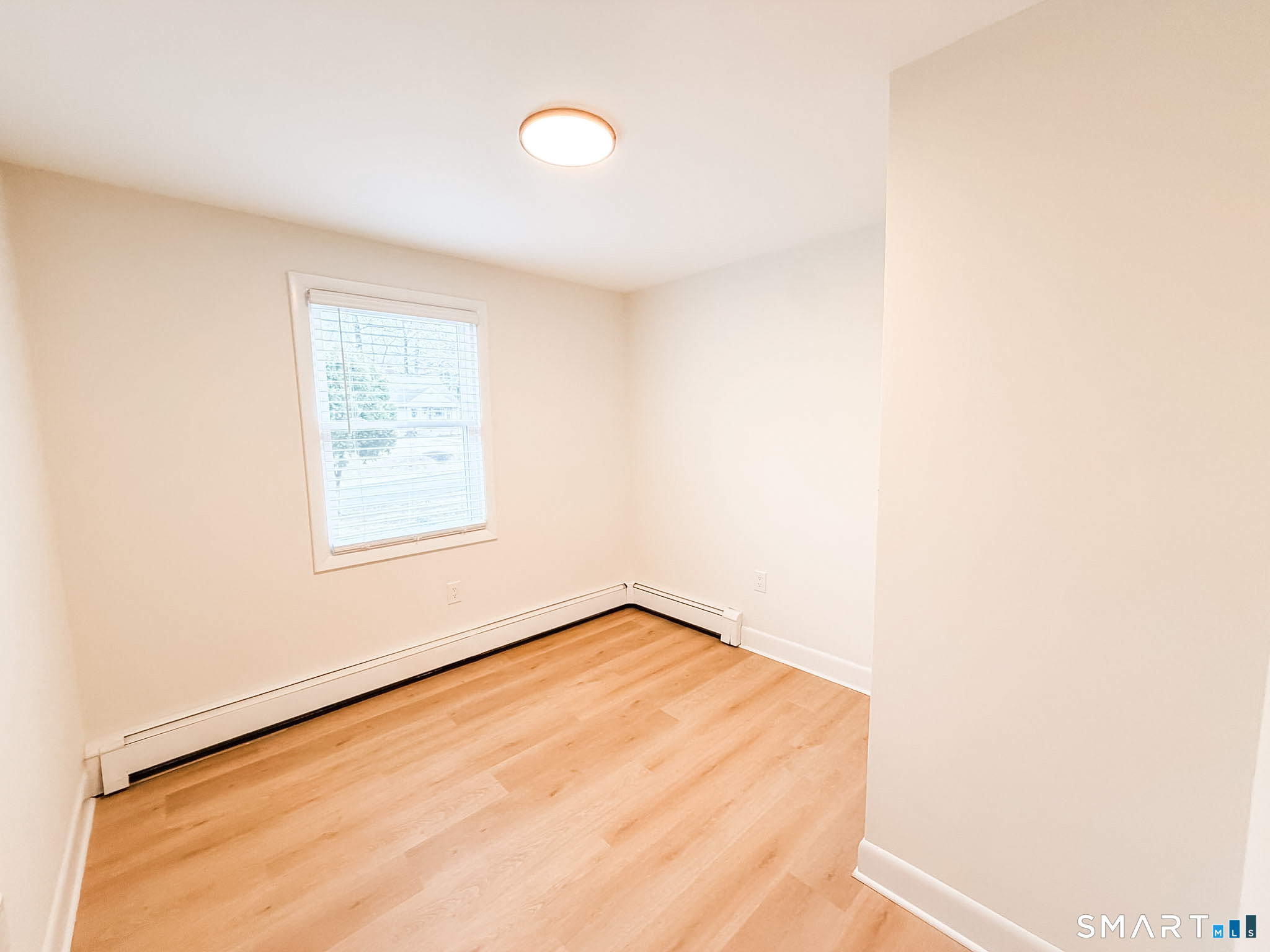 33 Forest Avenue Groton, CT 06355 - Photo 9 of 38