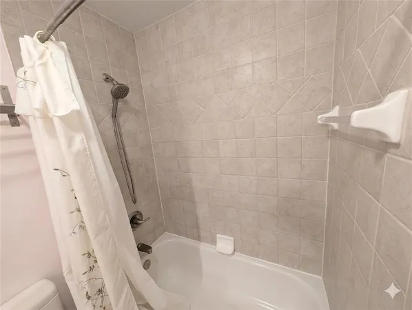 $3,200 | 18027 Palm Breeze Drive, Tampa, FL 33647