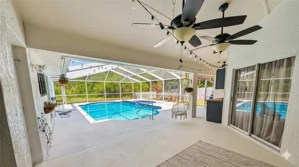 $3,200 | 18027 Palm Breeze Drive, Tampa, FL 33647