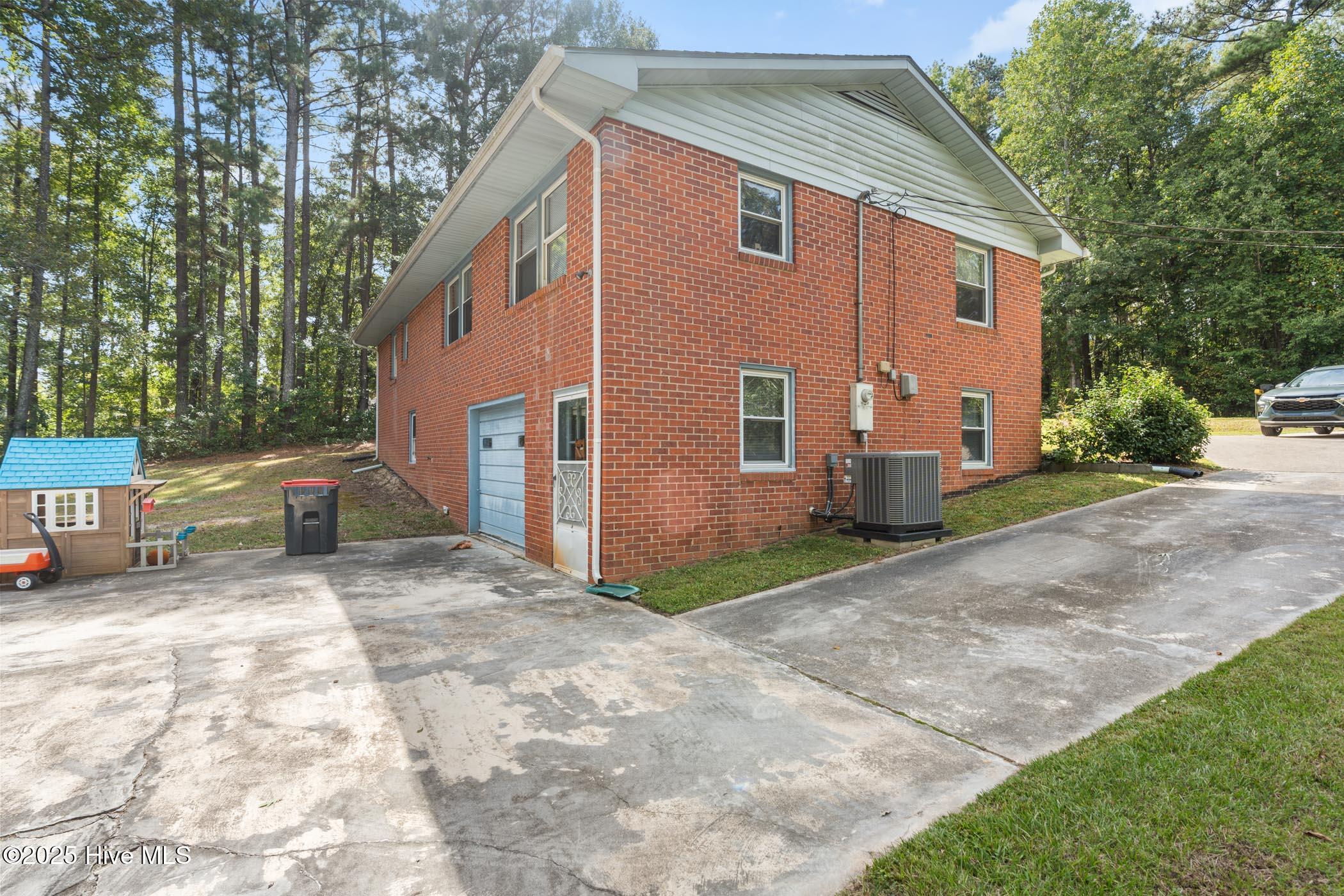 112 Marilyn Avenue Rockingham, NC 28379 - Photo 3 of 20 A7402170