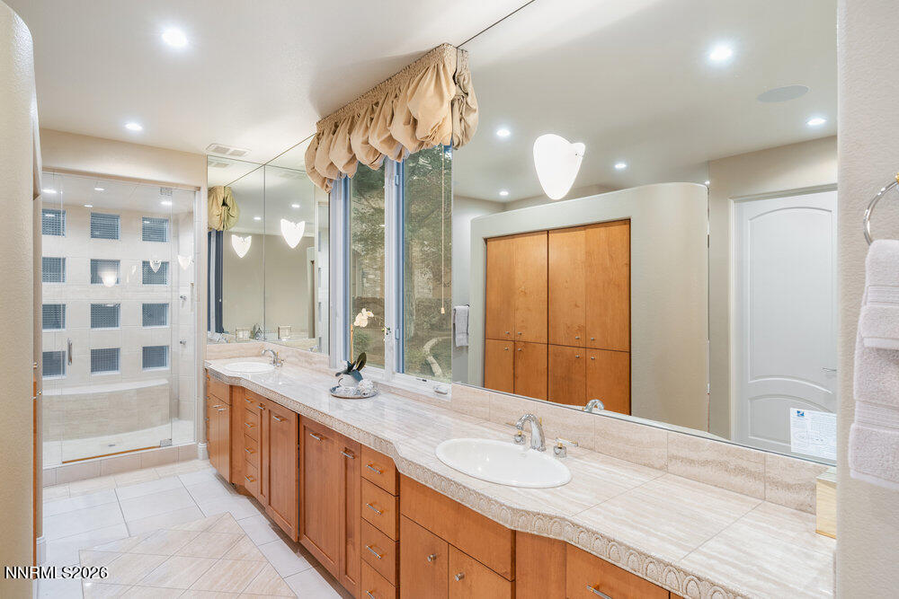 6065 Lake Geneva Drive Reno, NV 89511 - Photo 27 of 101 015_dsc05853_586