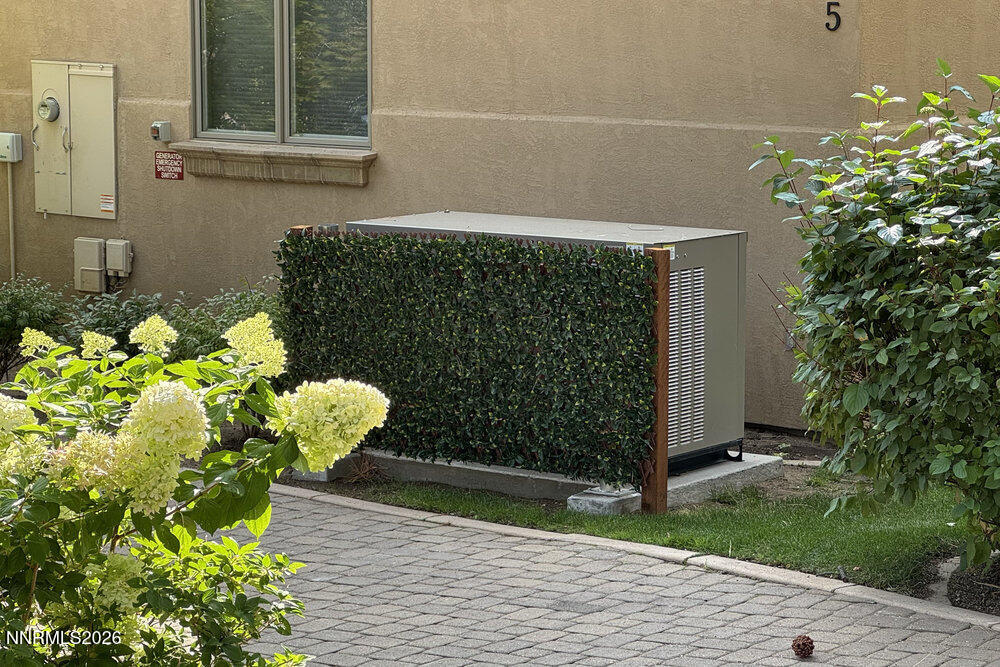 6065 Lake Geneva Drive Reno, NV 89511 - Photo 37 of 101 063_img_5314_368