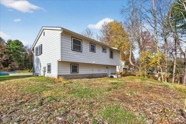 $2,950 | 12 Kristan Drive, Milton, NY 12020