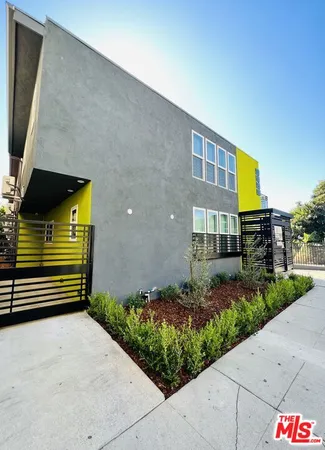 $2,275 | 6244 De Longpre Avenue, Unit 1, Los Angeles, CA 90028