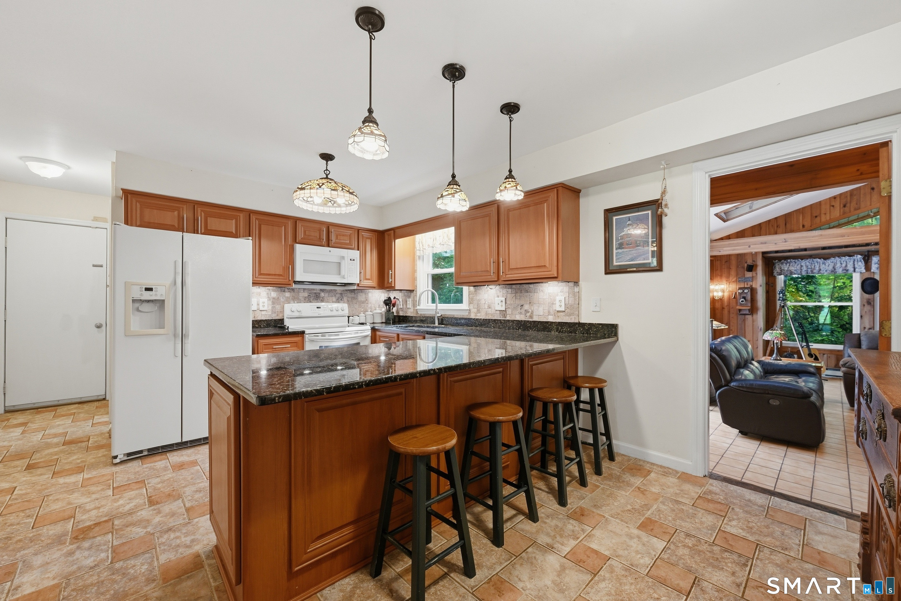 27 Danvers Road New Milford, CT 06776 - Photo 6 of 36 Gallery Image 6