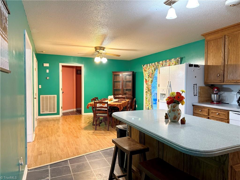 1517 Buffalo Road Sandy Ridge, NC 27046 - Photo 4 of 38